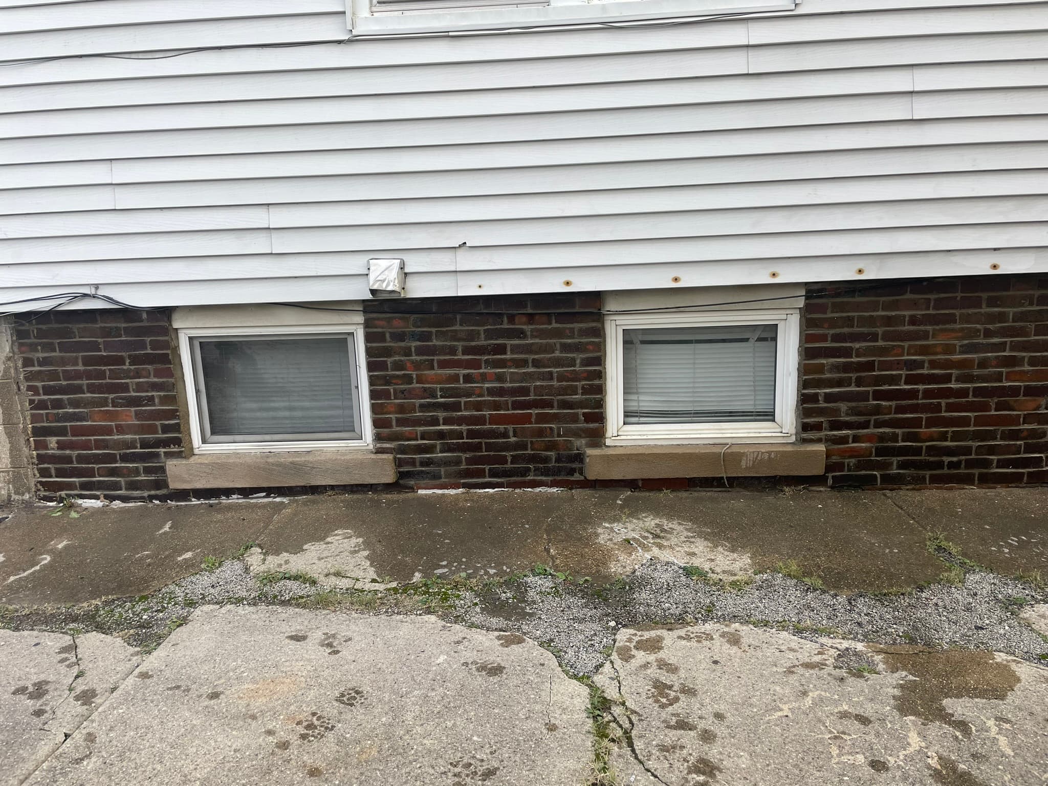 Tuckpointing closeup